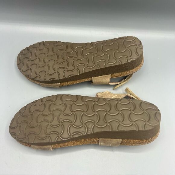 Naot Lisa Khaki Beige Leather Rhinestone Sandals - Picture 9 of 10